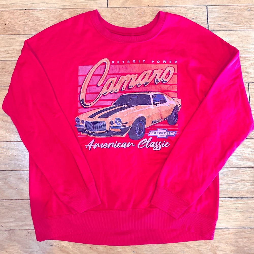 Women’s graphic sweatshirt Camaro Chevy sz M nwot